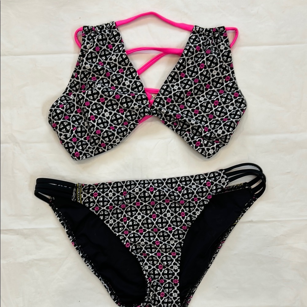 MINKPINK Black and Pink Bikini with Geometric Design